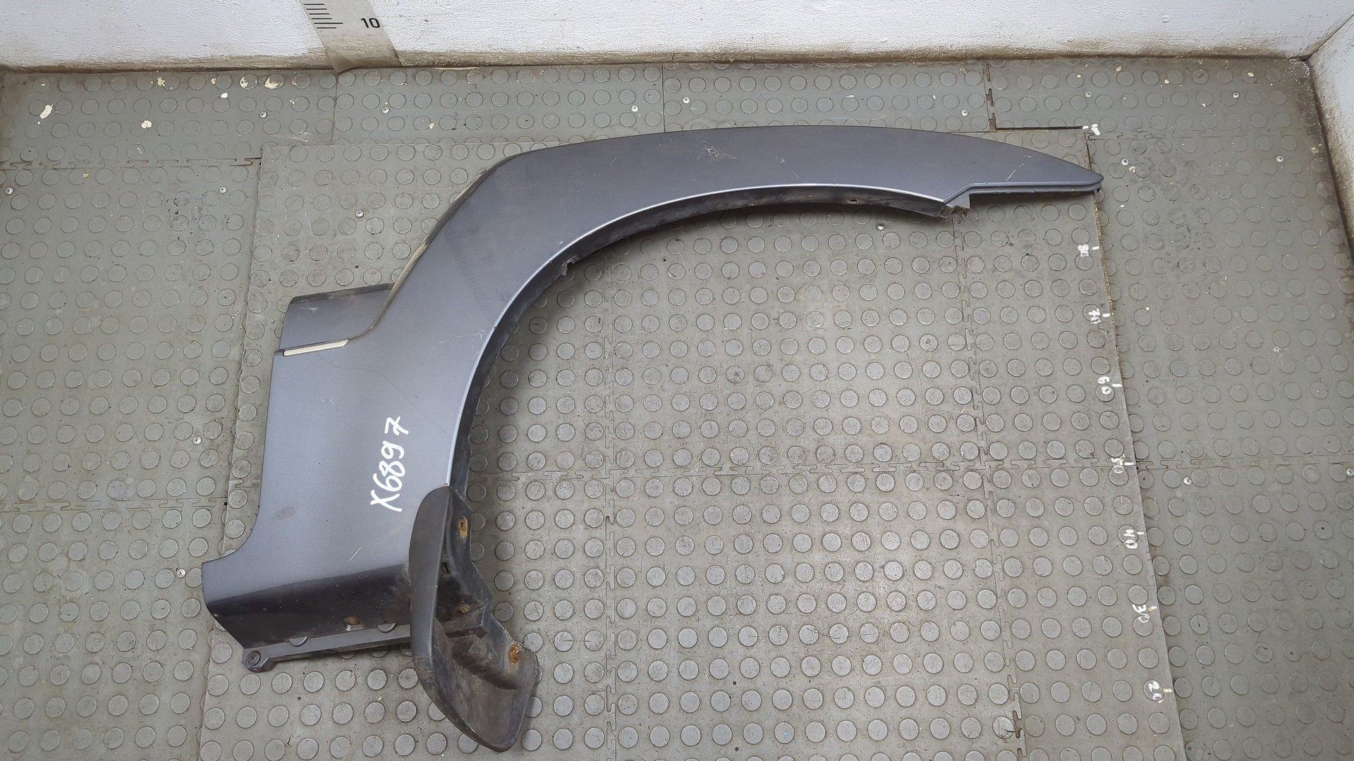 Накладка переднего крыла правого