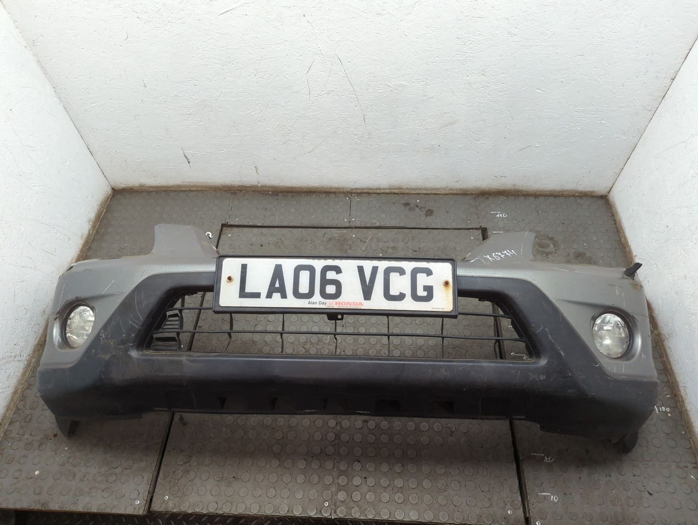 Бампер передний