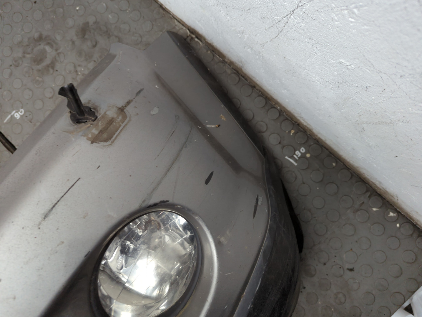 Бампер передний