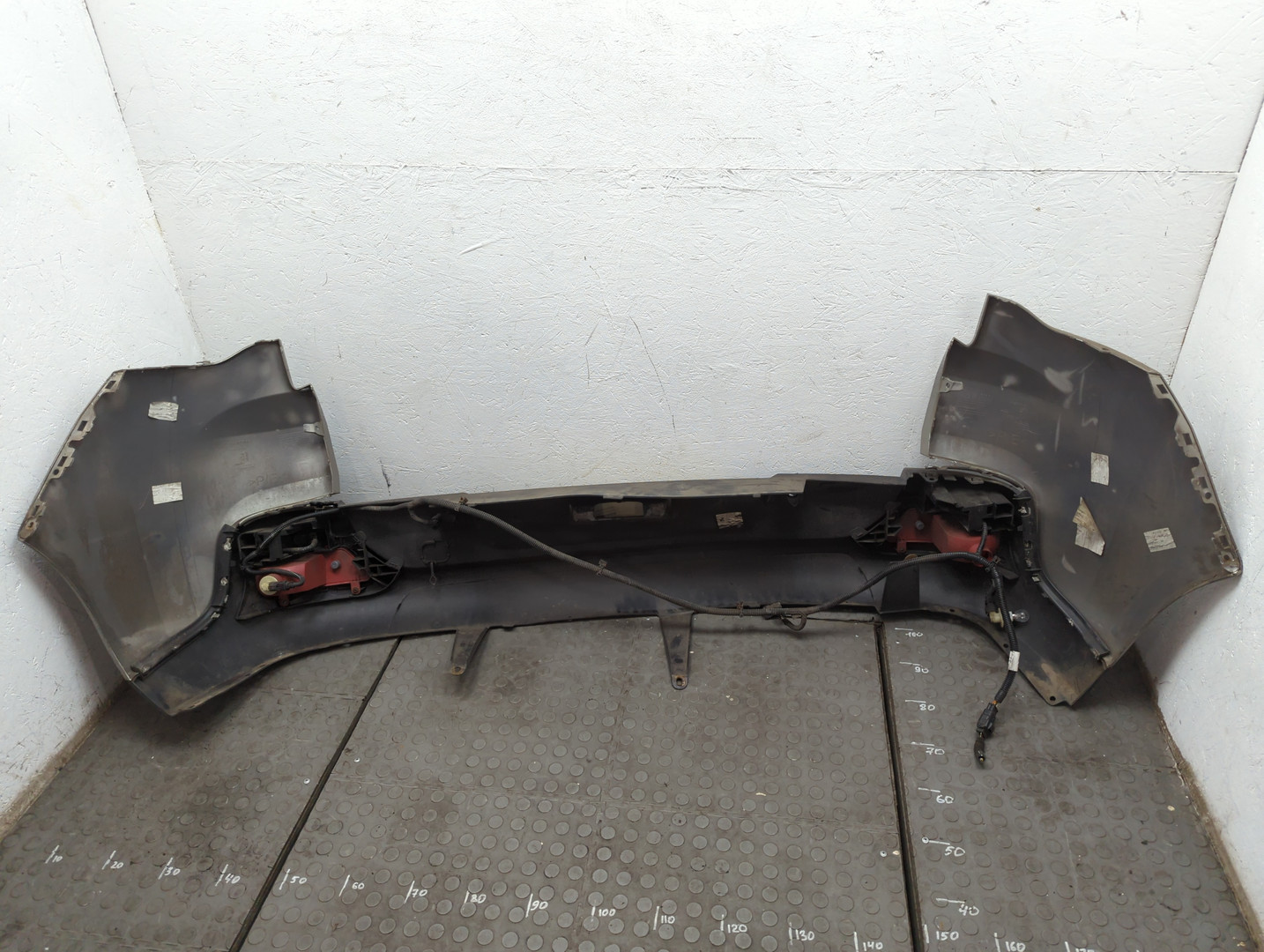 Бампер задний