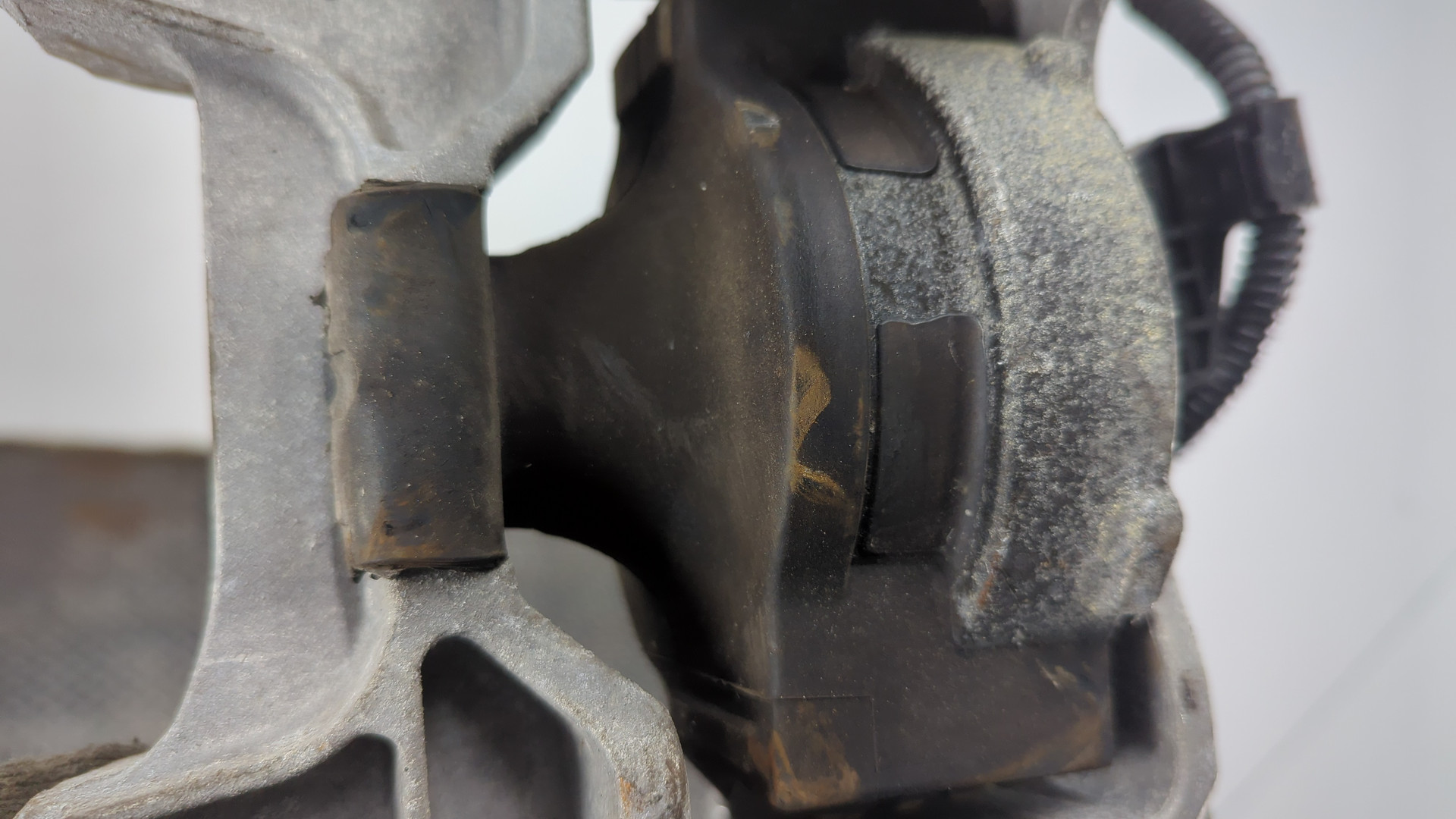 Опора двигателя