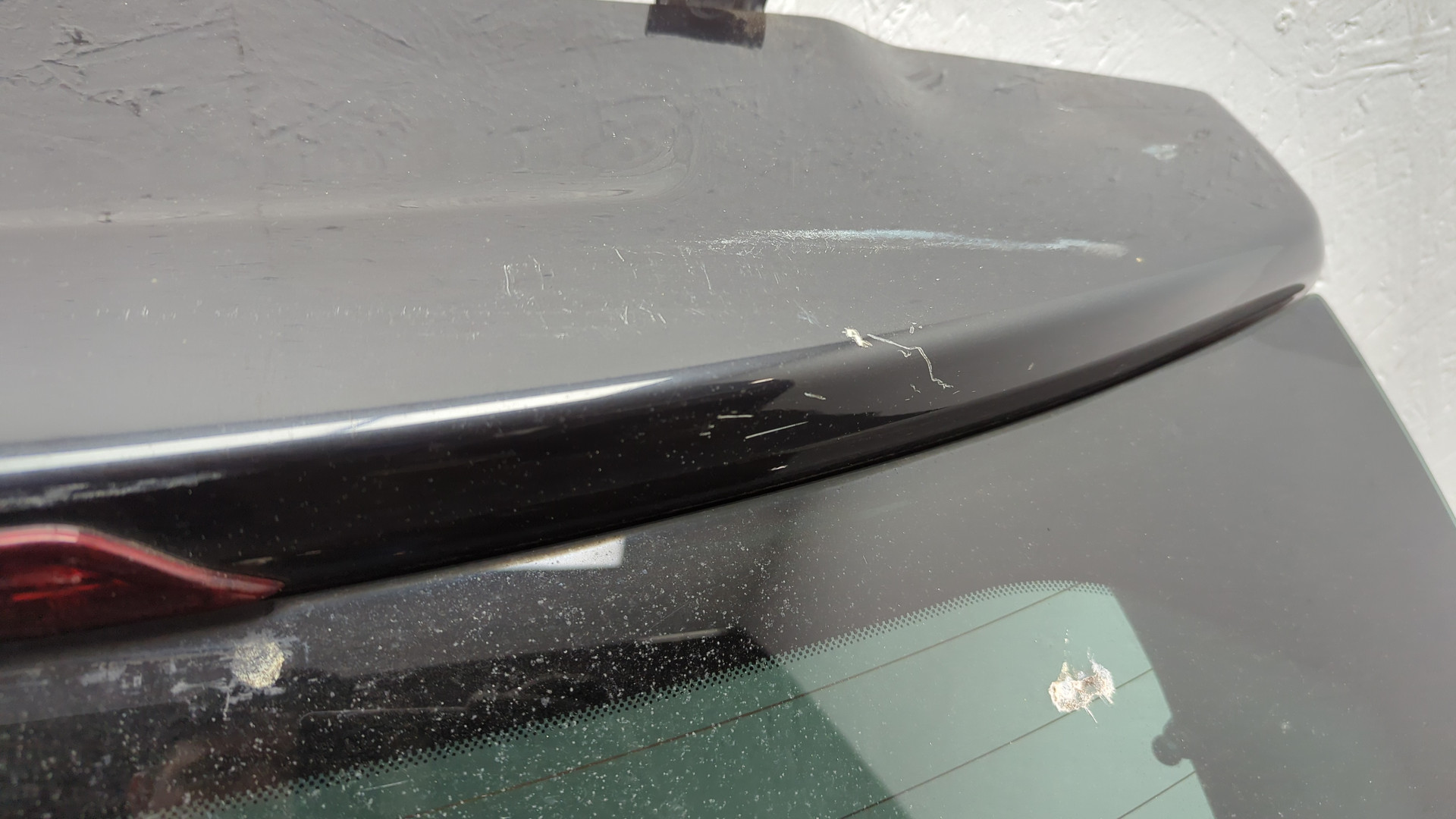 Дверь багажника