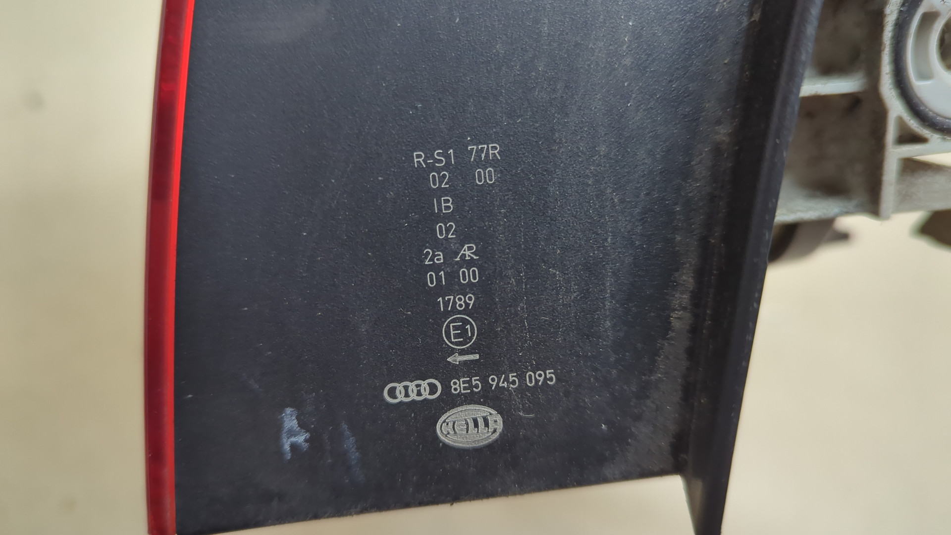 Фонарь задний левый