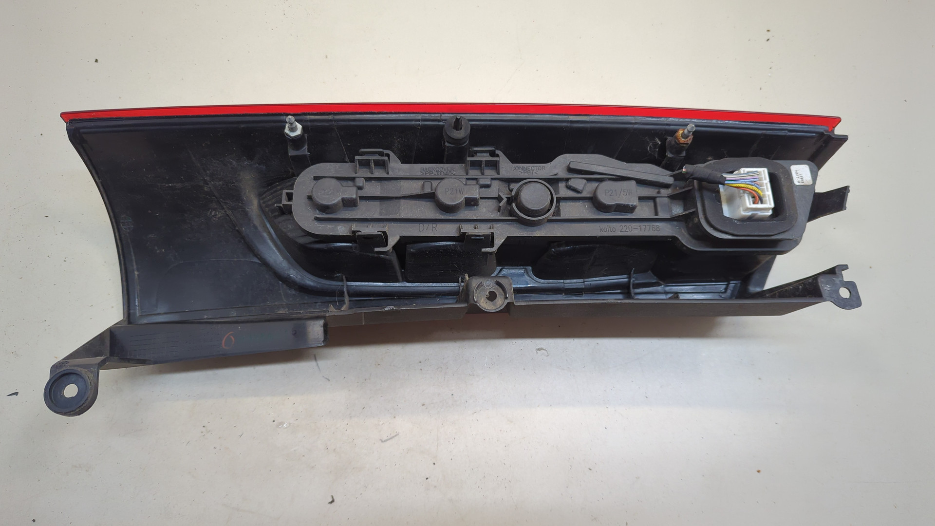 Фонарь задний правый