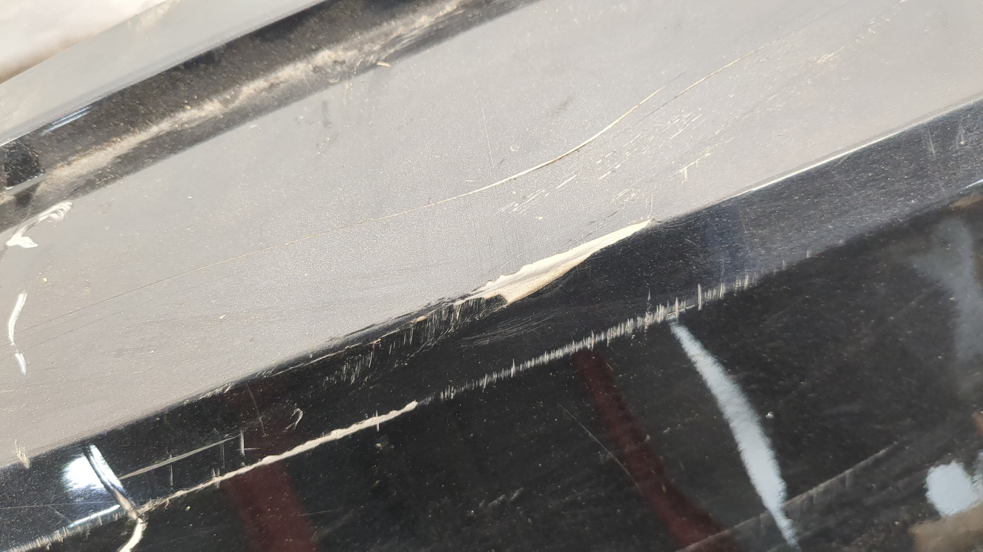 Бампер задний