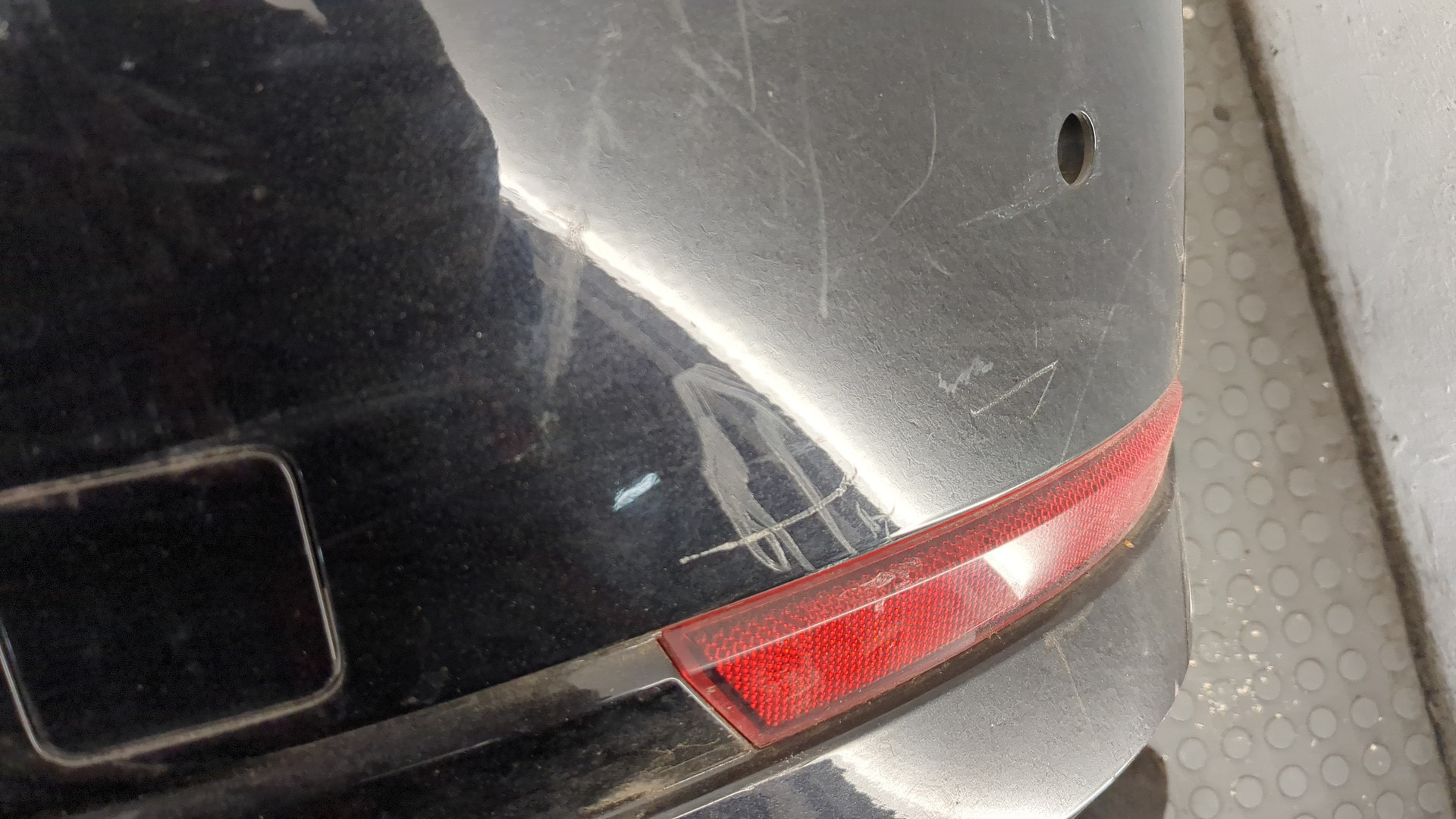 Бампер задний