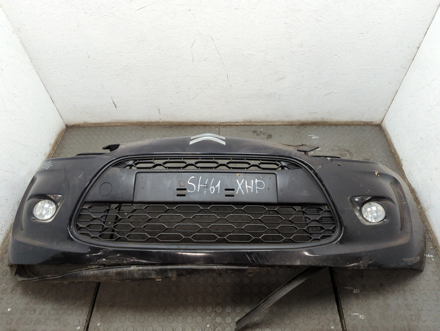 Бампер передний