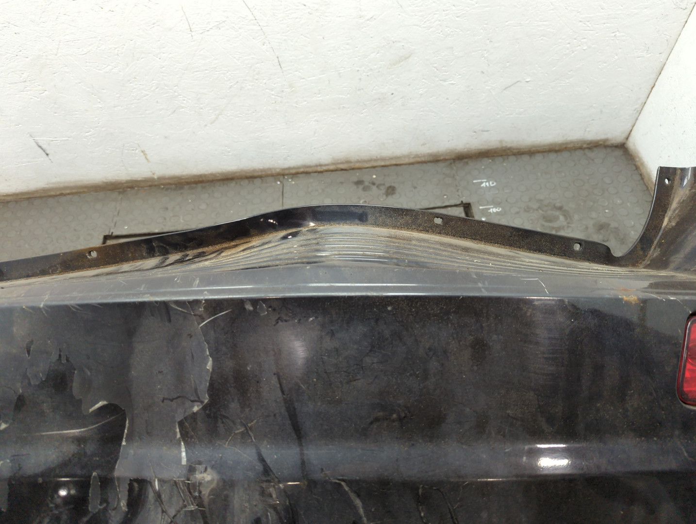 Бампер задний