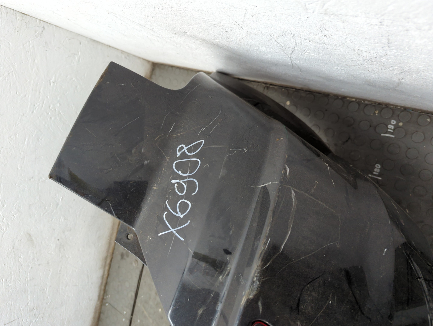 Бампер задний