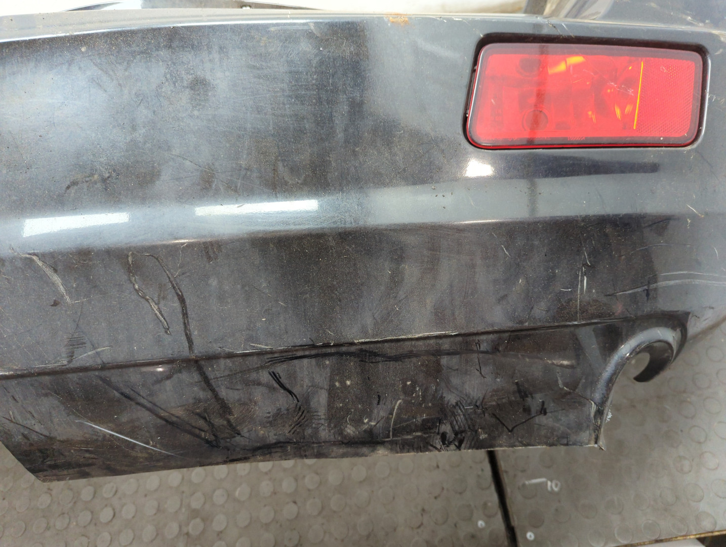 Бампер задний