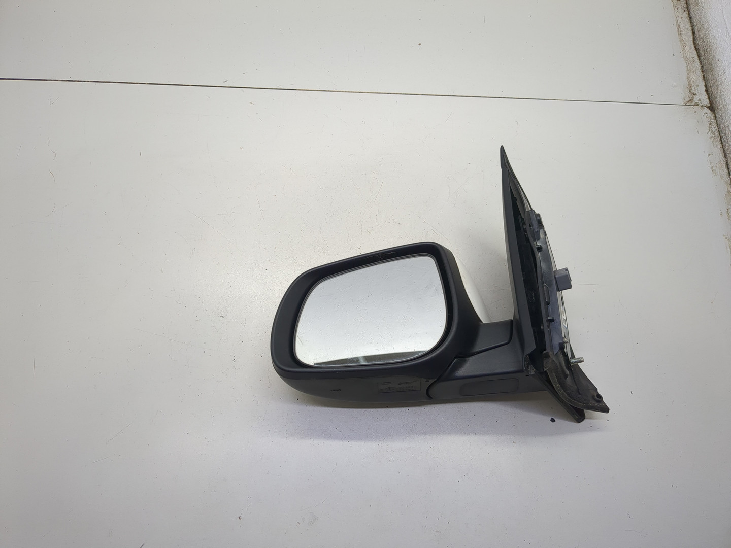 Зеркало левое электрическое