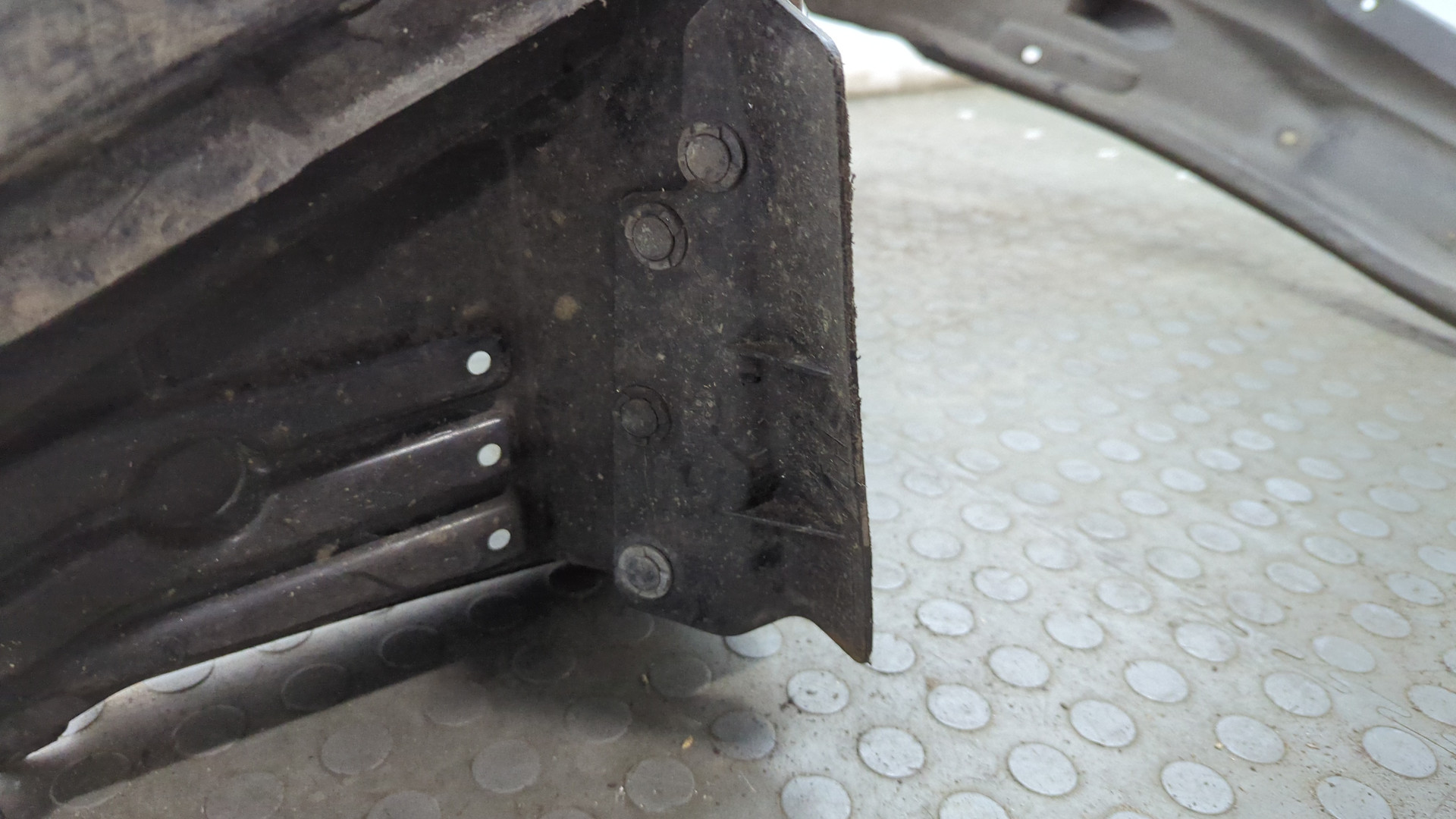 Локер передний левый