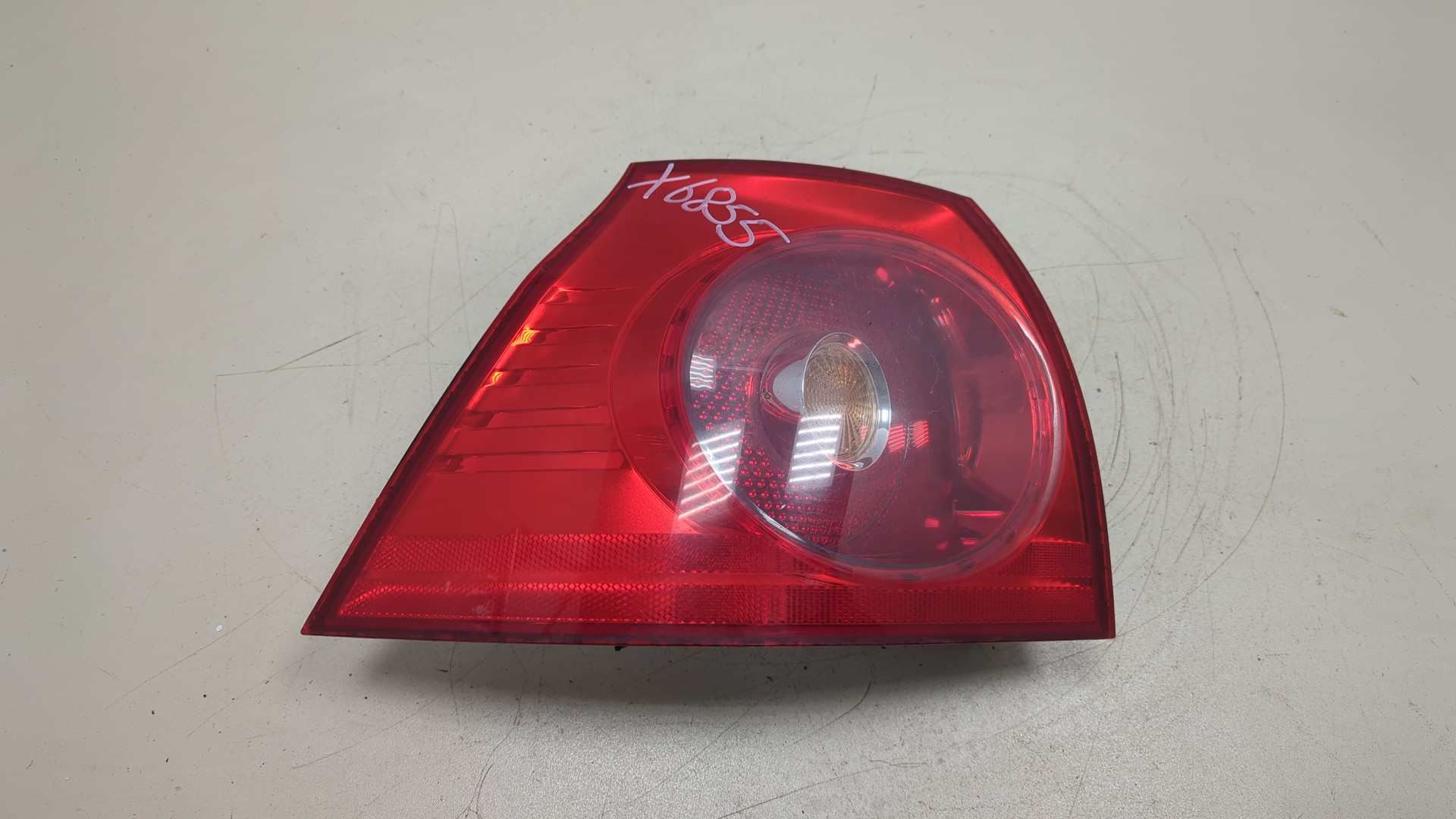 Фонарь задний левый