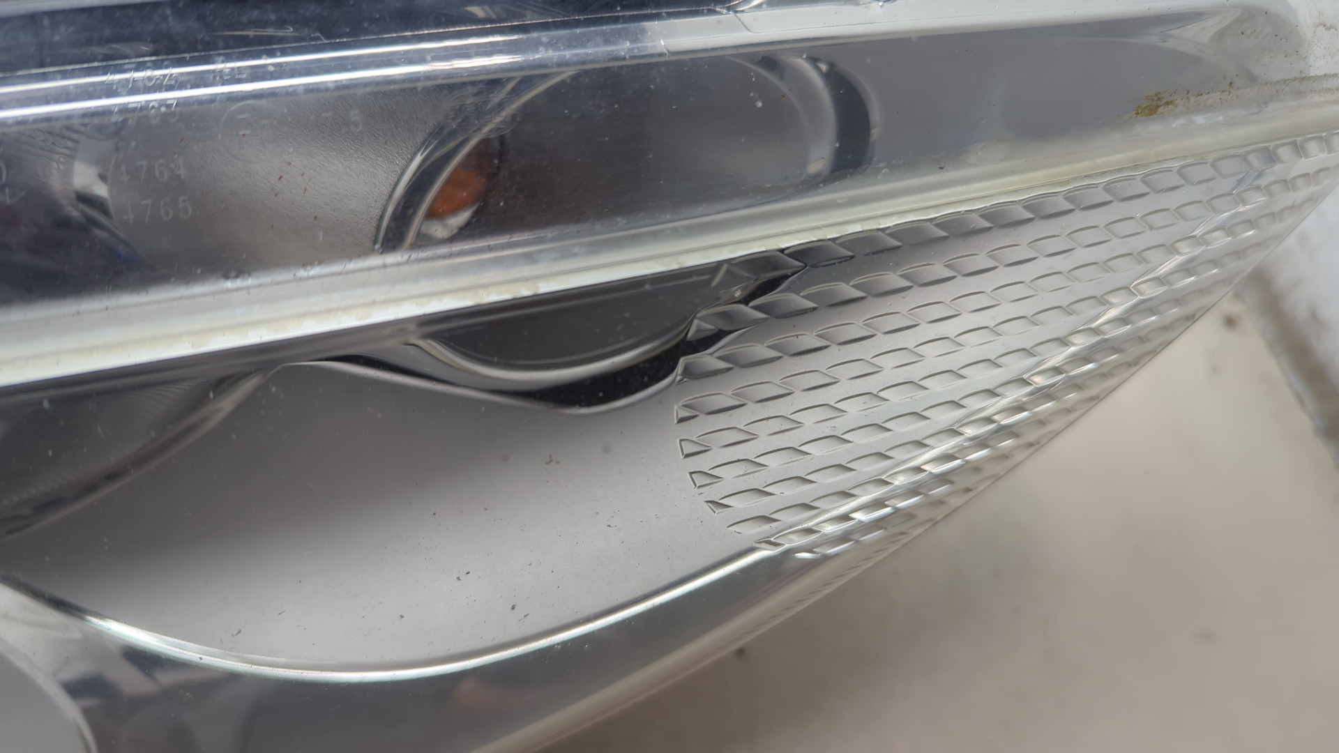 Фара правая