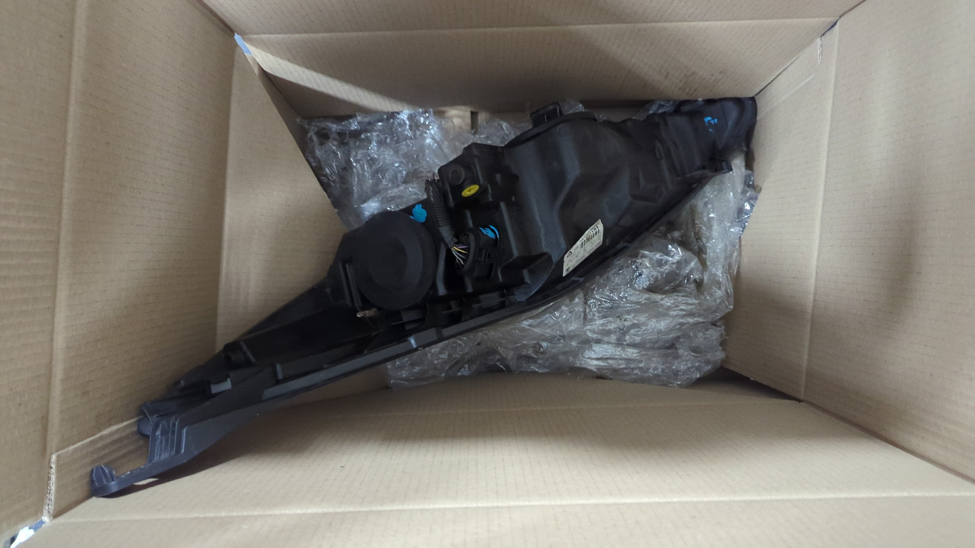 Фара правая