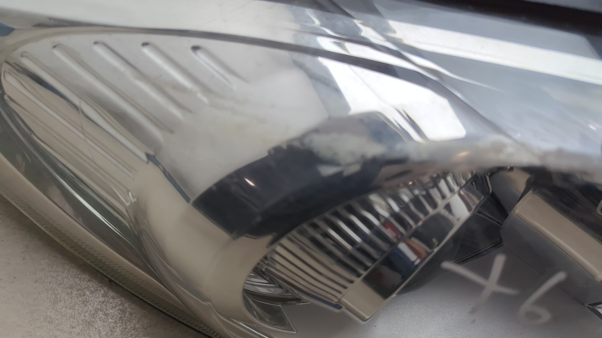 Фара правая