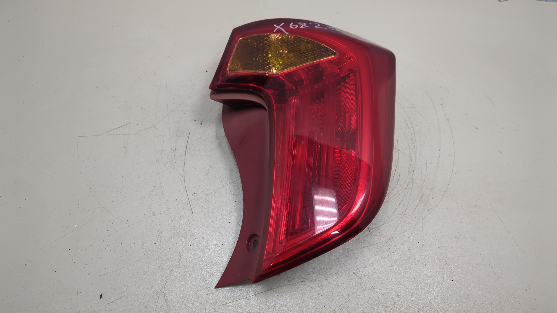 Фонарь задний правый