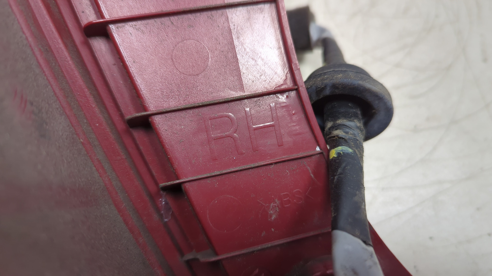 Фонарь задний правый