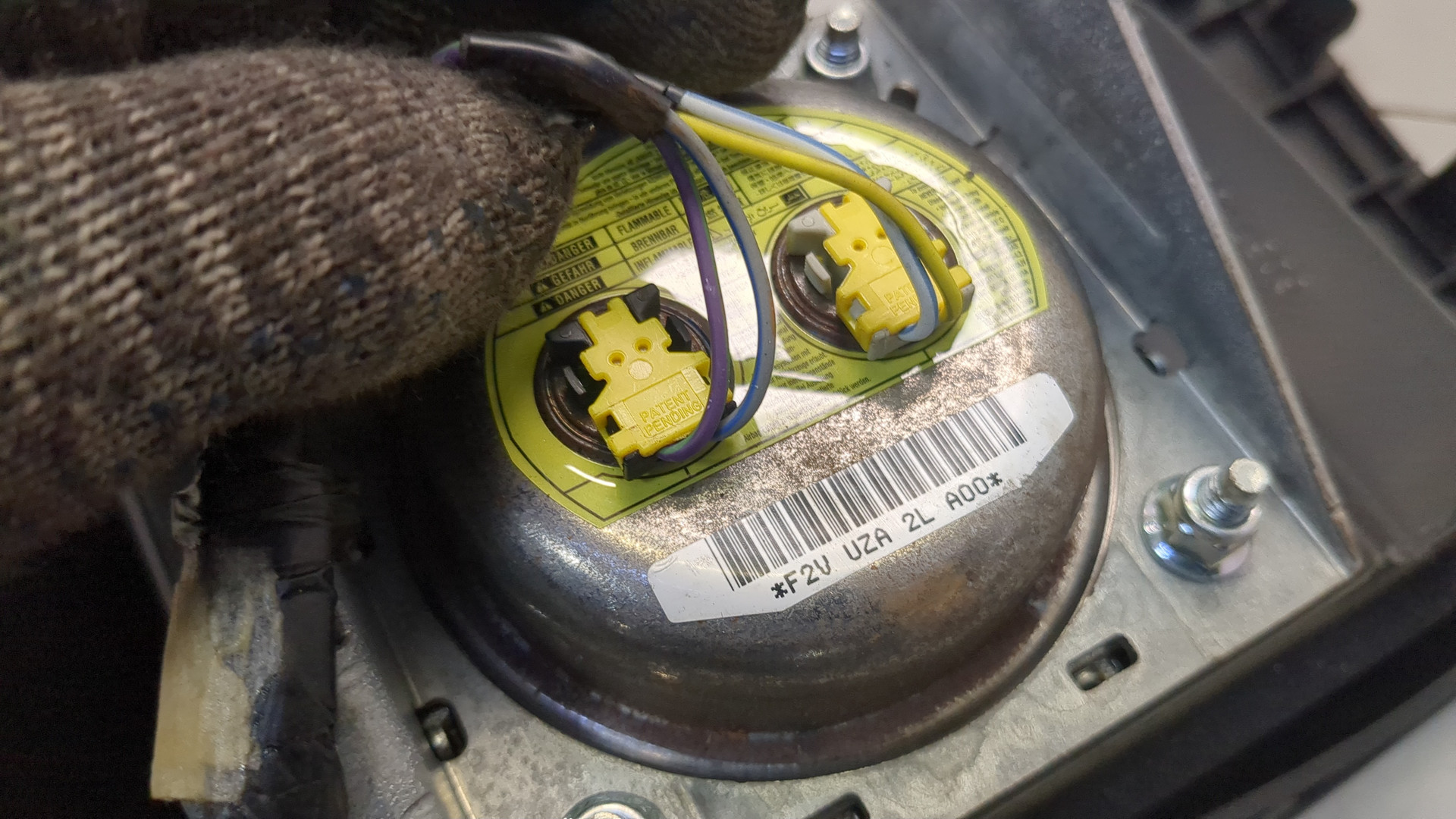 Подушка безопасности пассажирская (в торпедо)