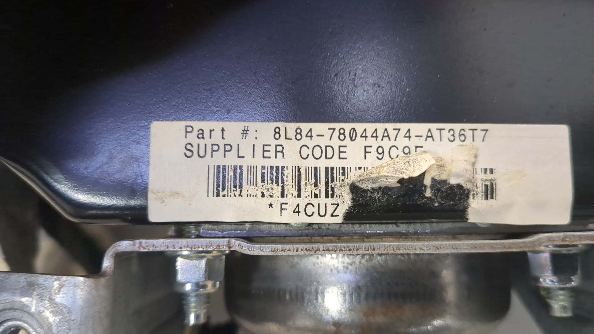 Подушка безопасности пассажирская (в торпедо)