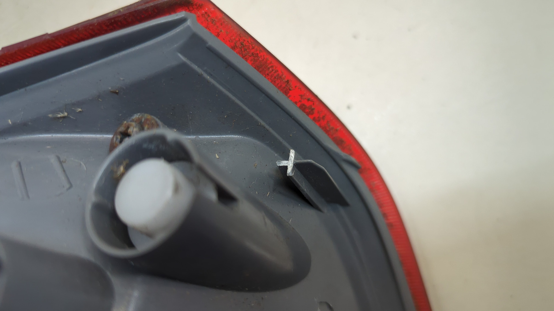 Фонарь задний левый