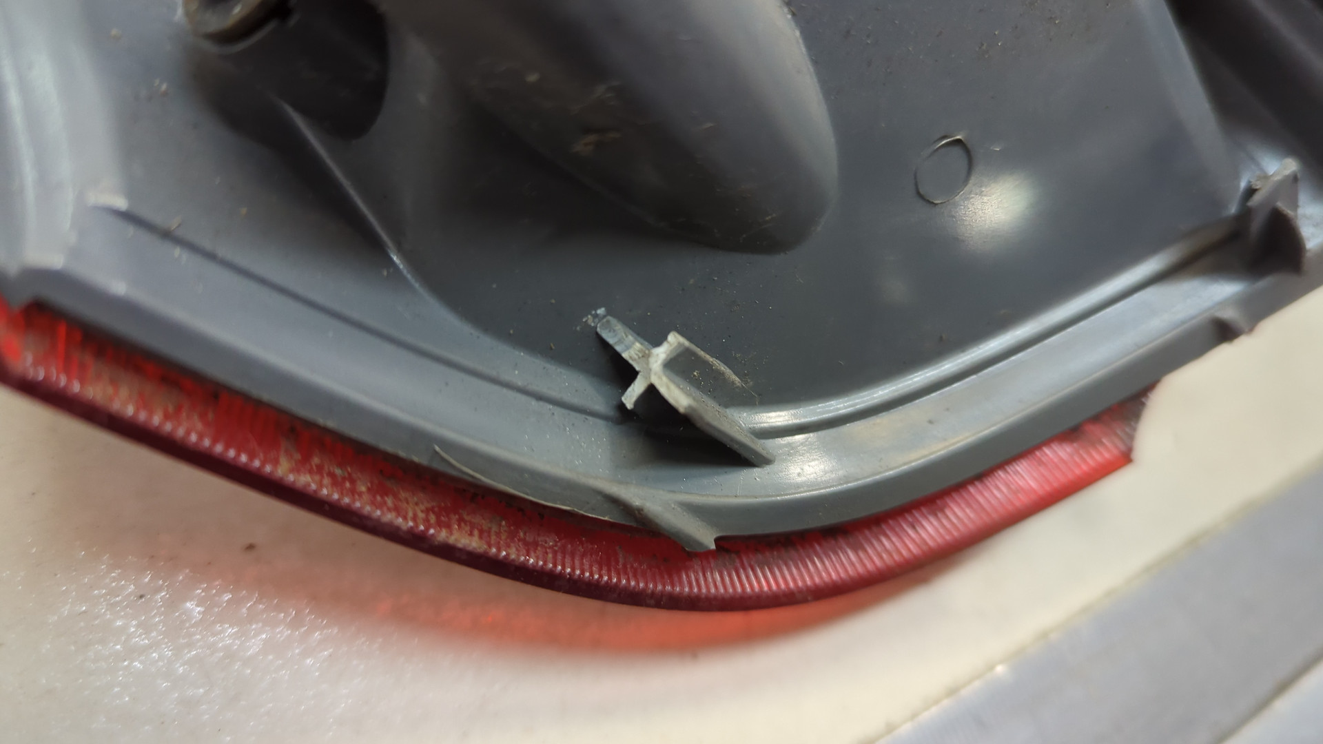 Фонарь задний правый