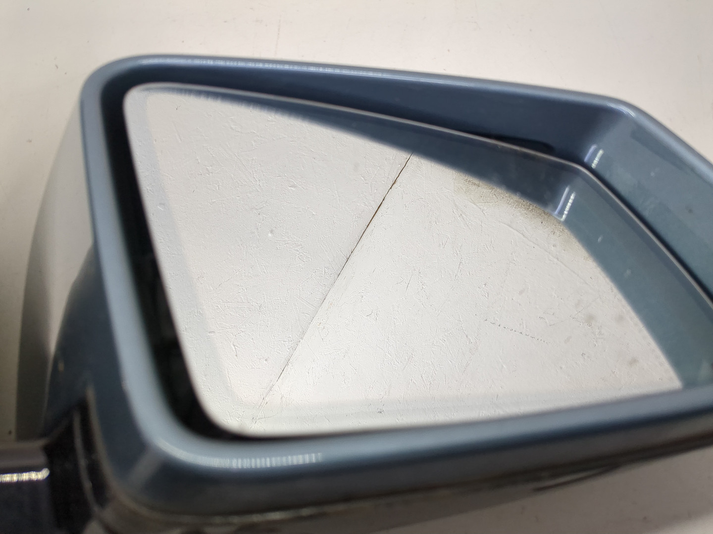 Зеркало правое электрическое