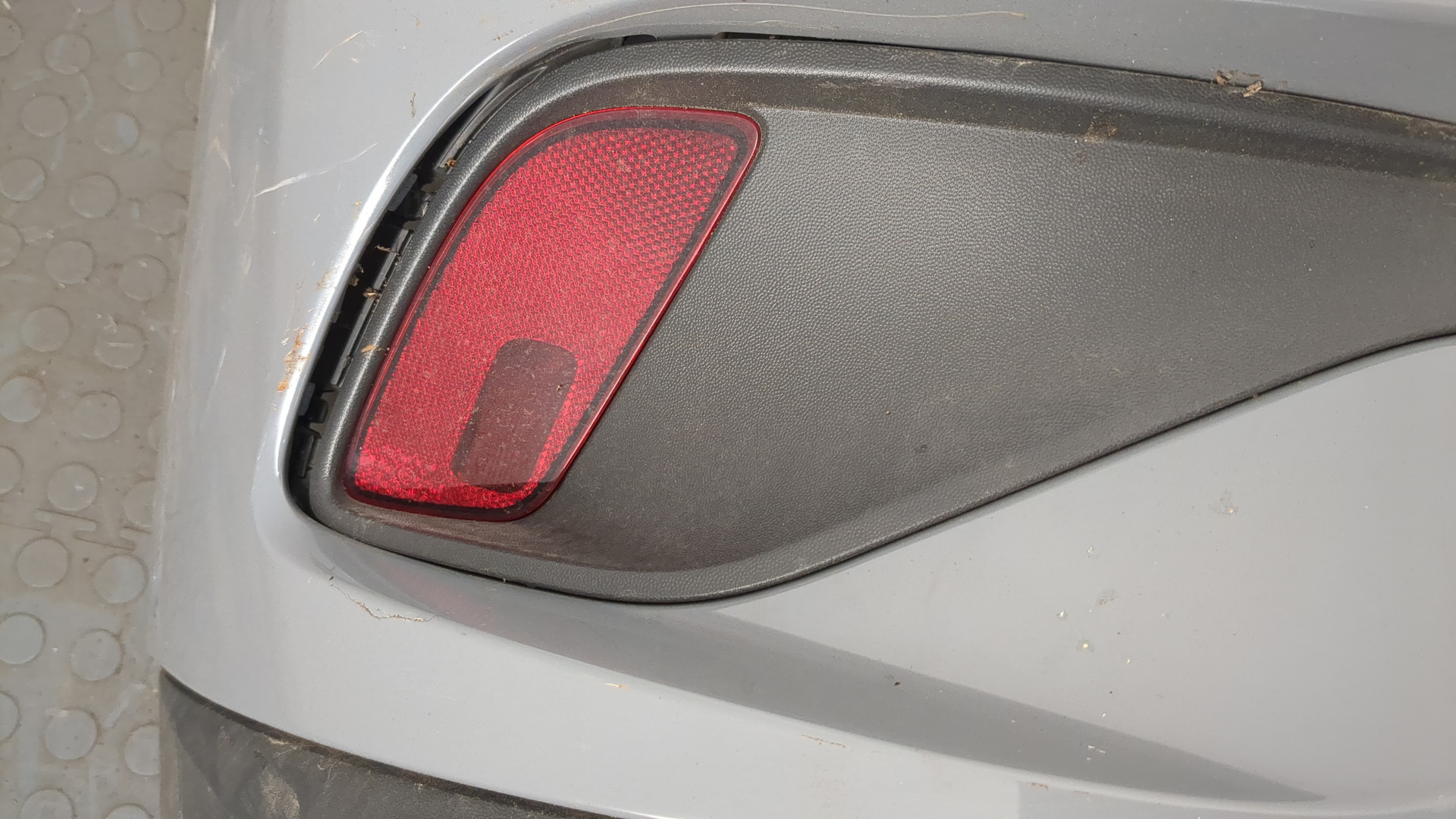 Бампер задний