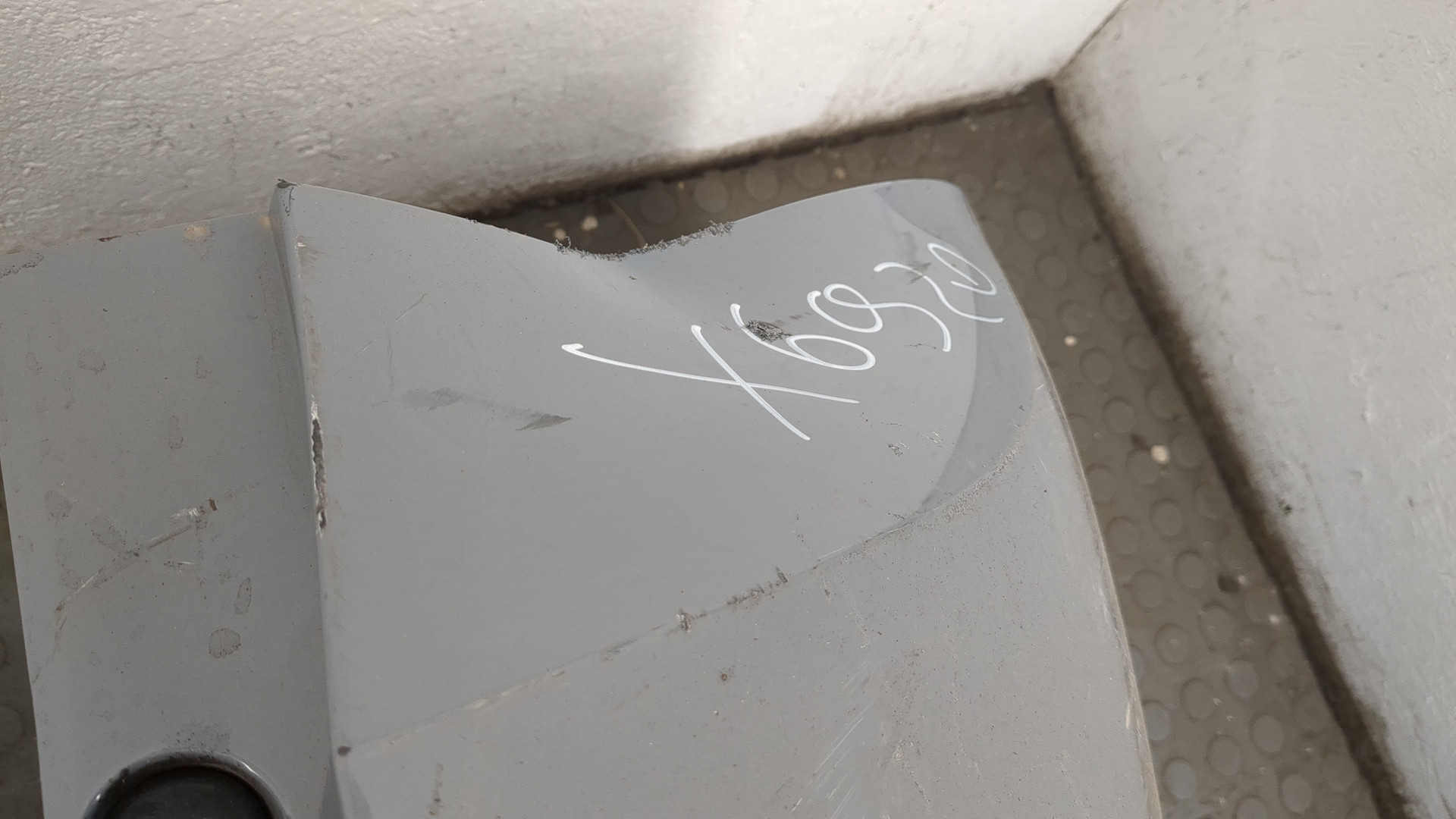 Бампер задний