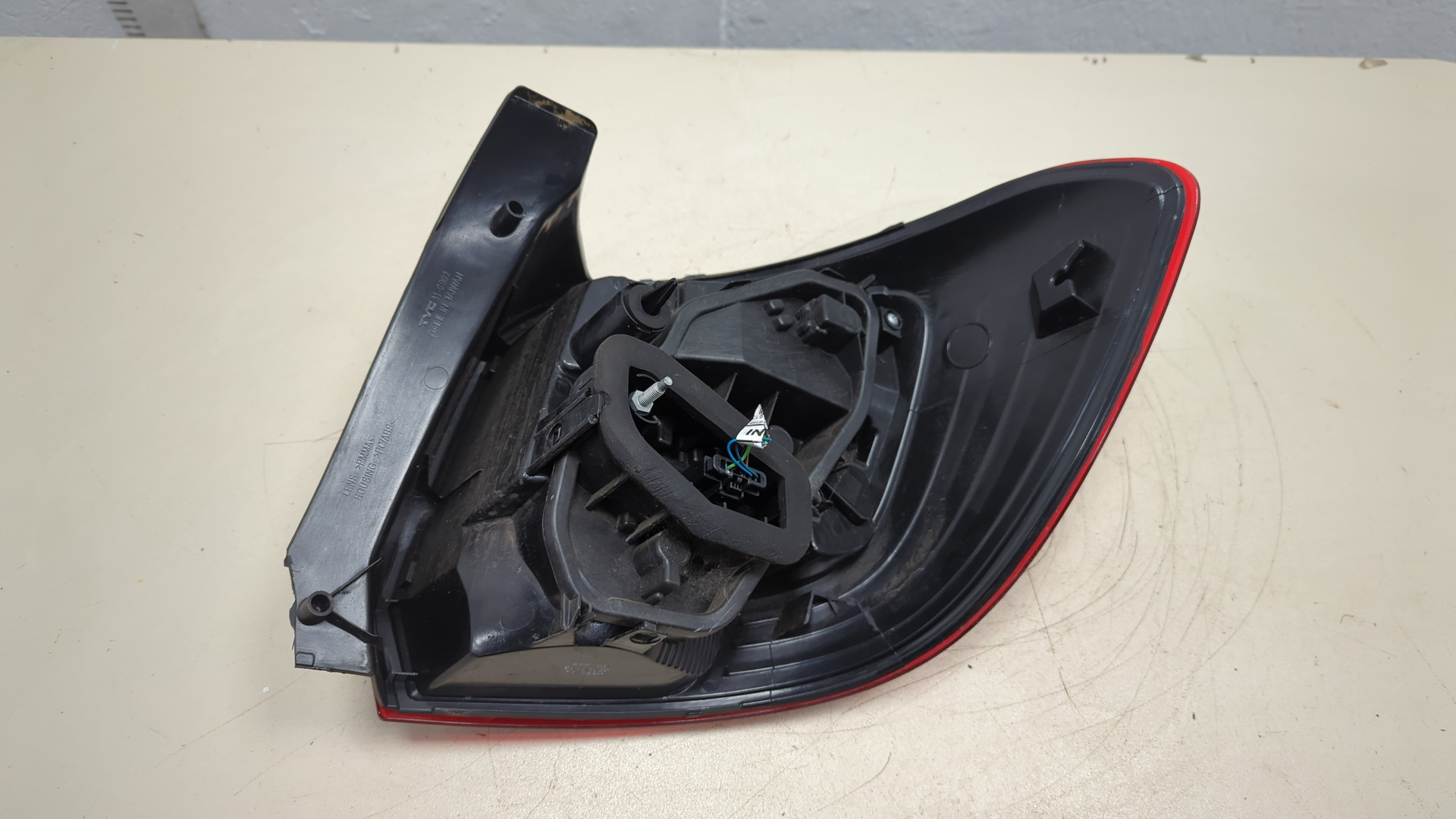 Фонарь задний левый