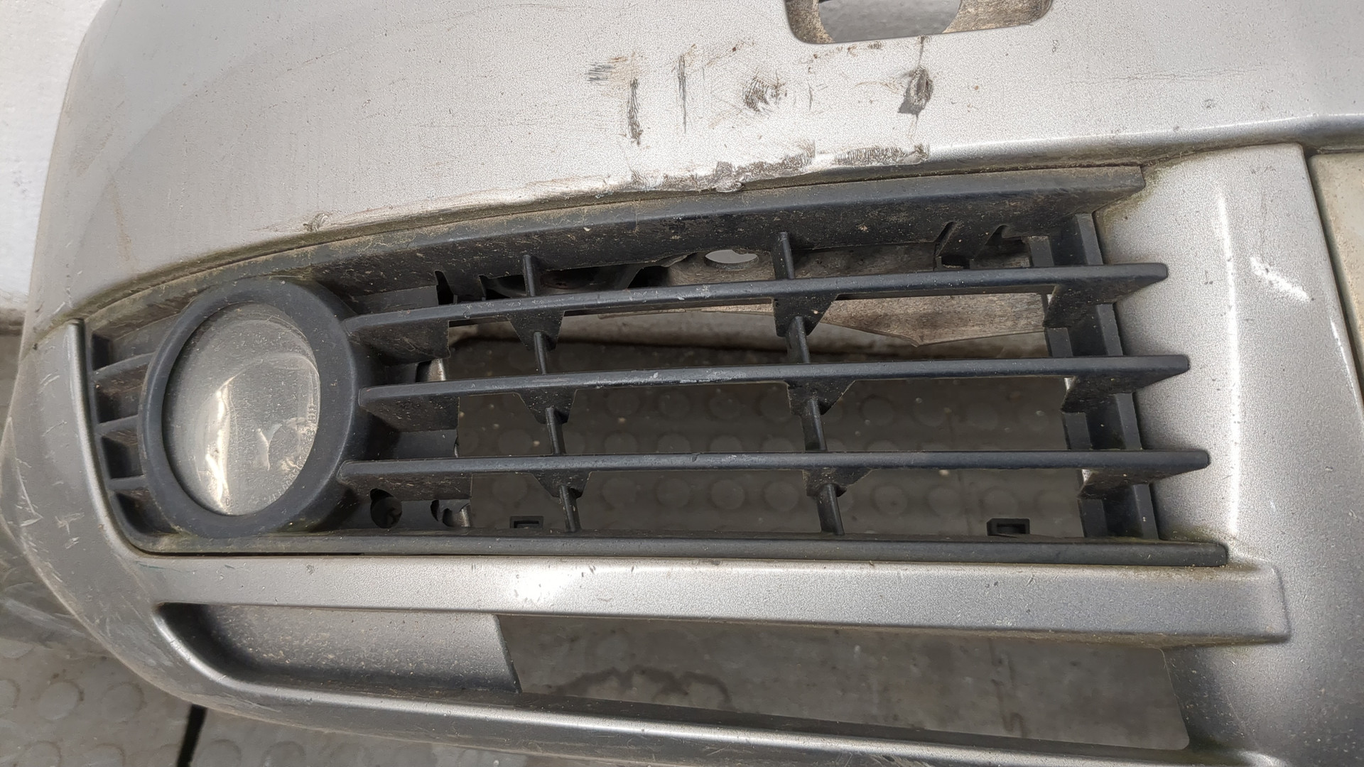 Бампер передний