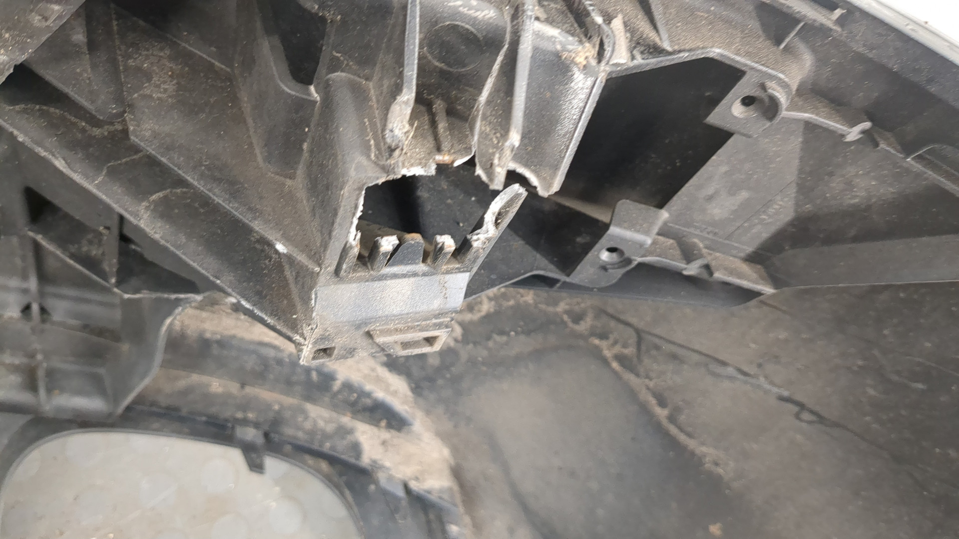 Бампер задний