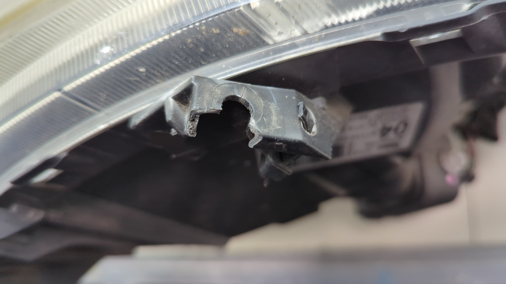 Фара правая