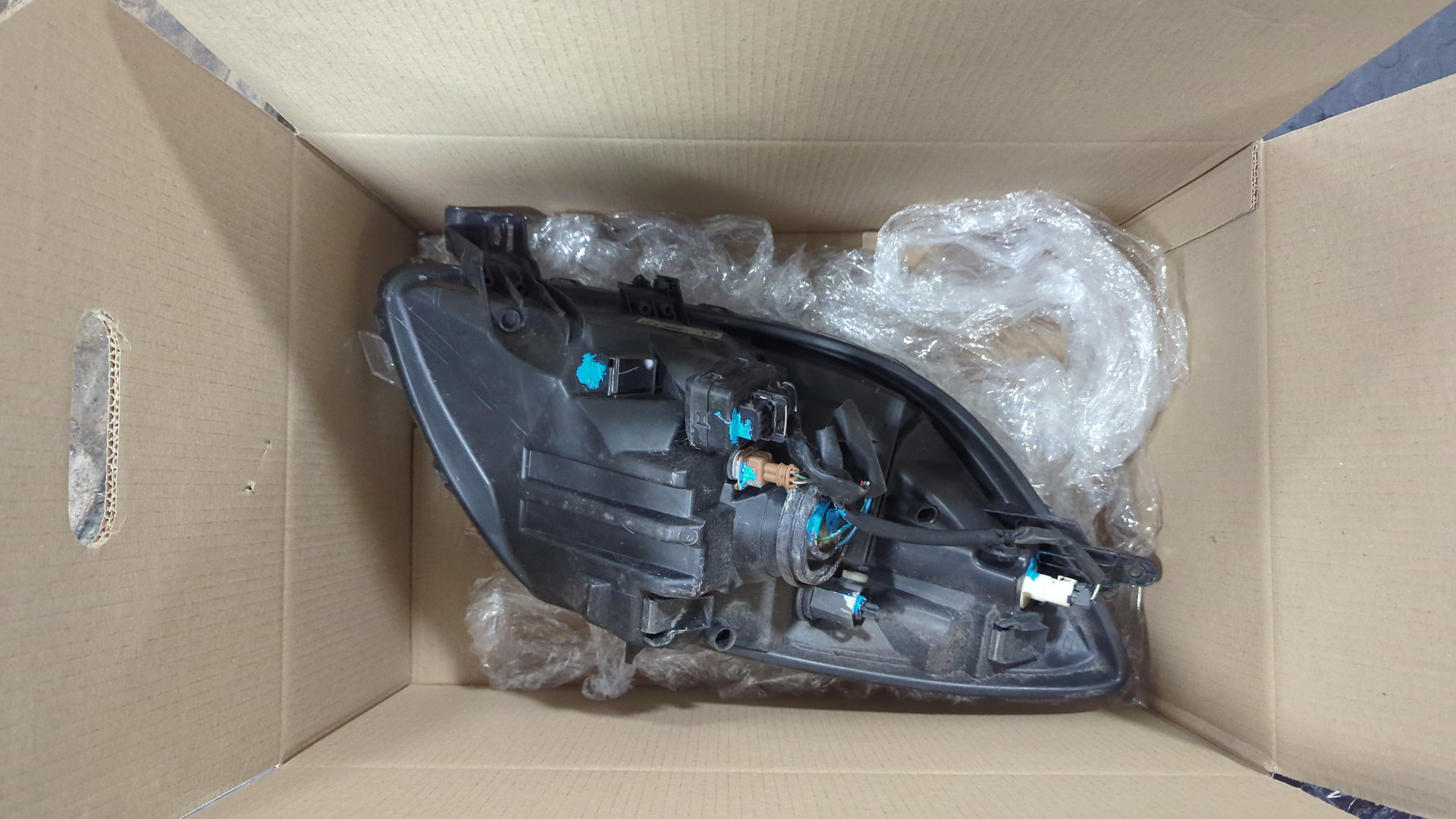 Фара правая