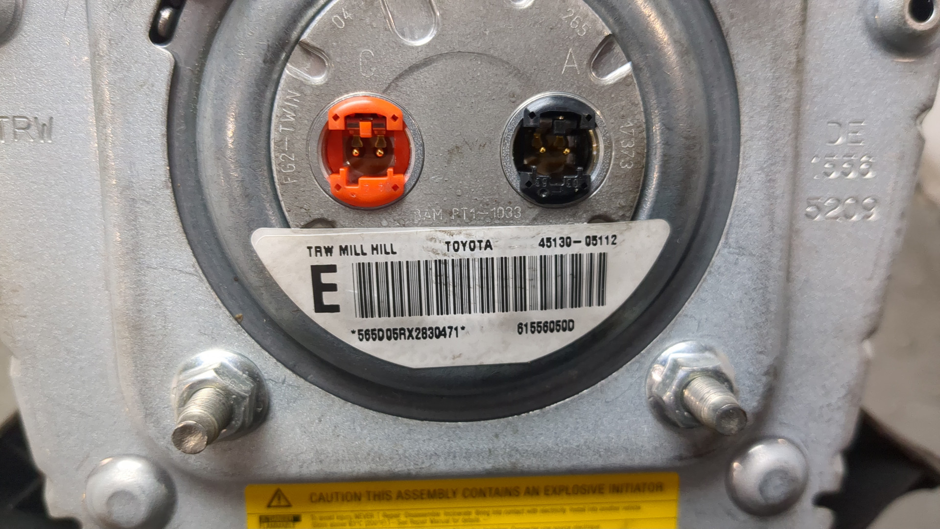 Подушка безопасности в рулевое колесо