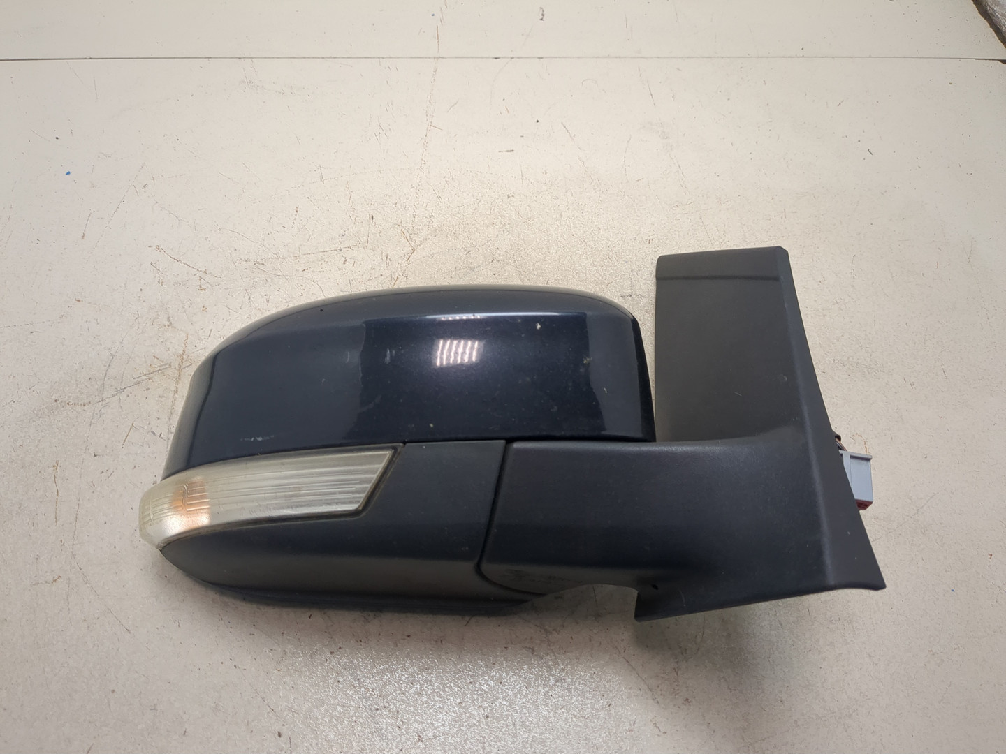 Зеркало правое электрическое