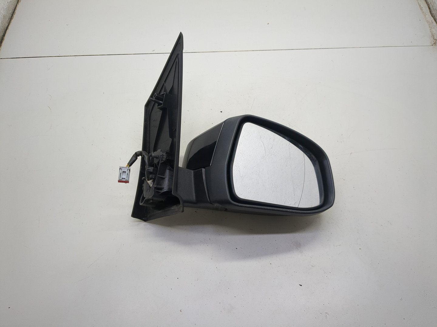 Зеркало правое электрическое