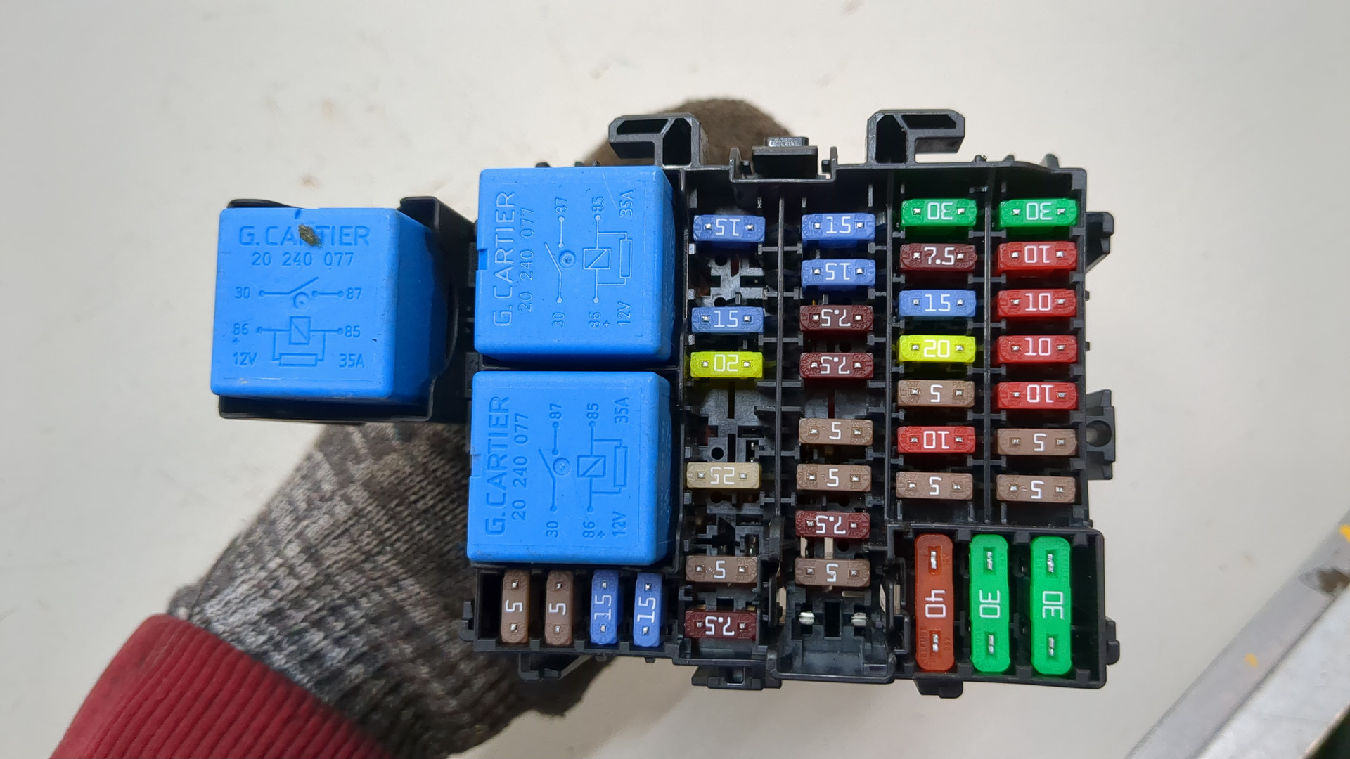 Блок предохранителей