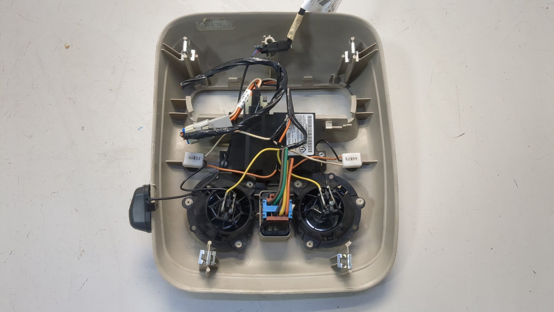 Плафон салонный