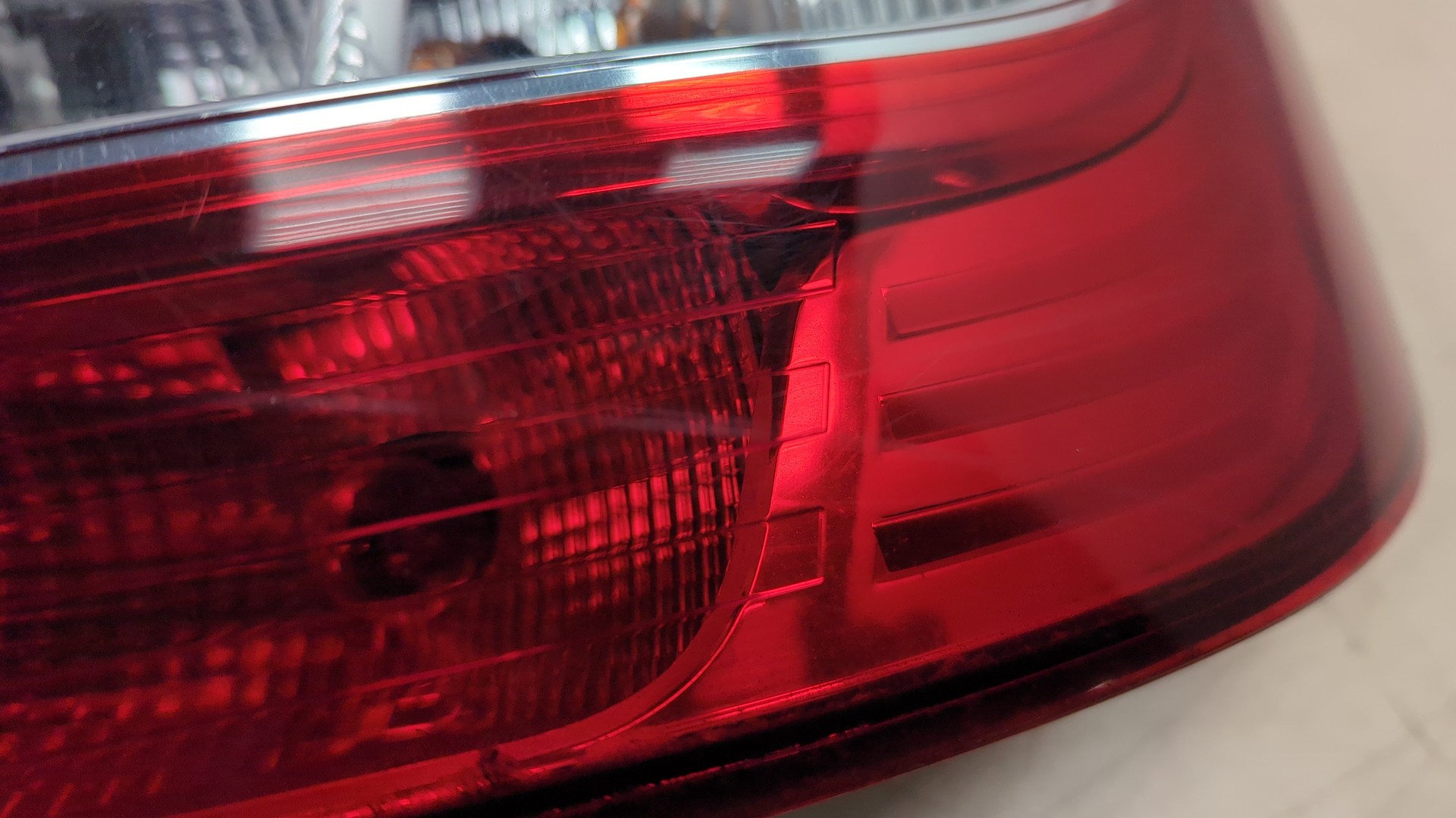 Фонарь задний правый