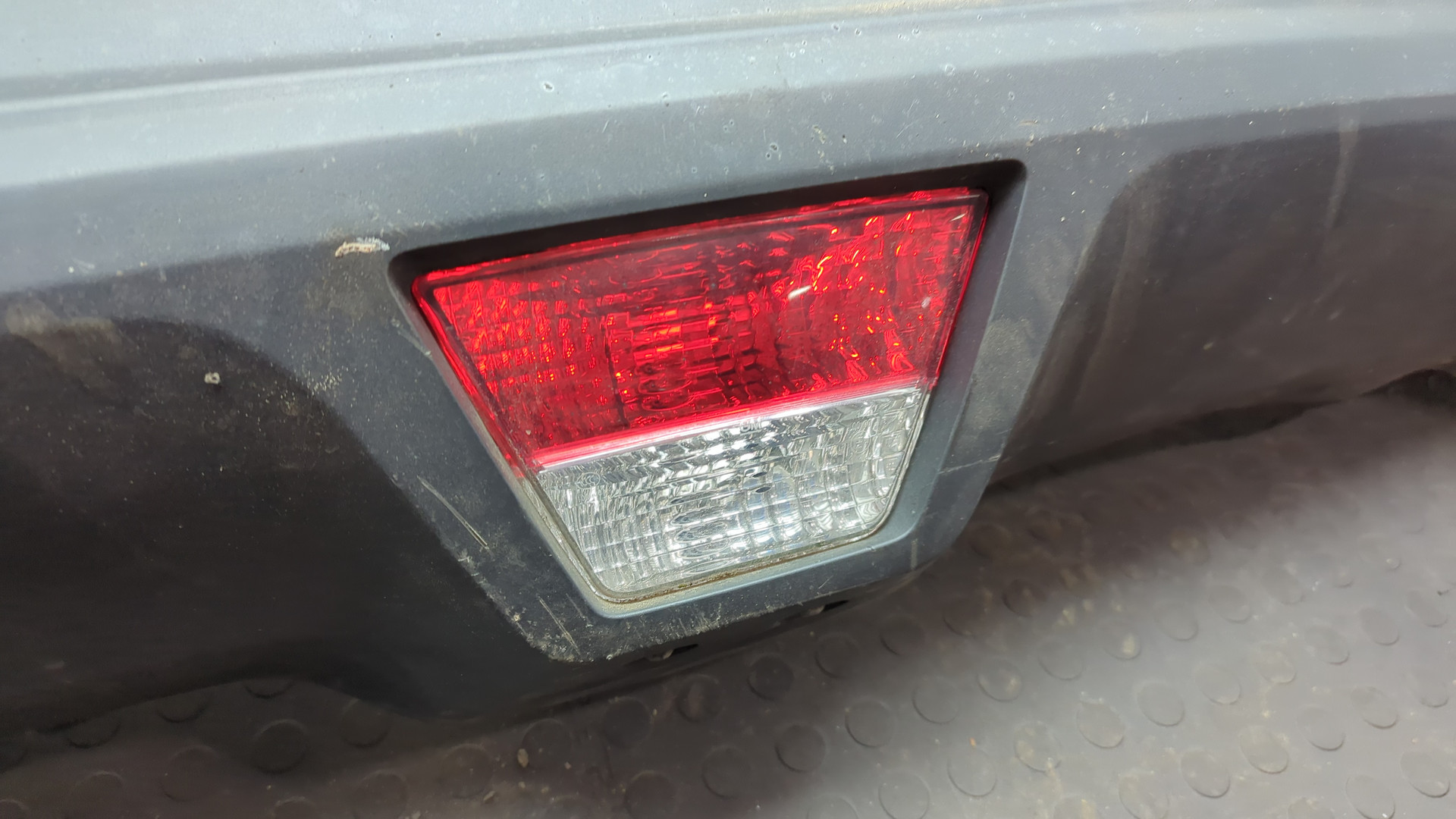 Бампер задний