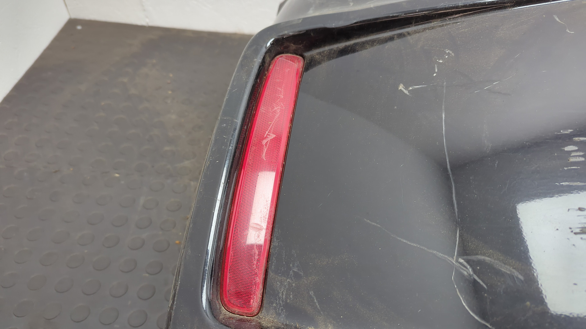 Бампер задний