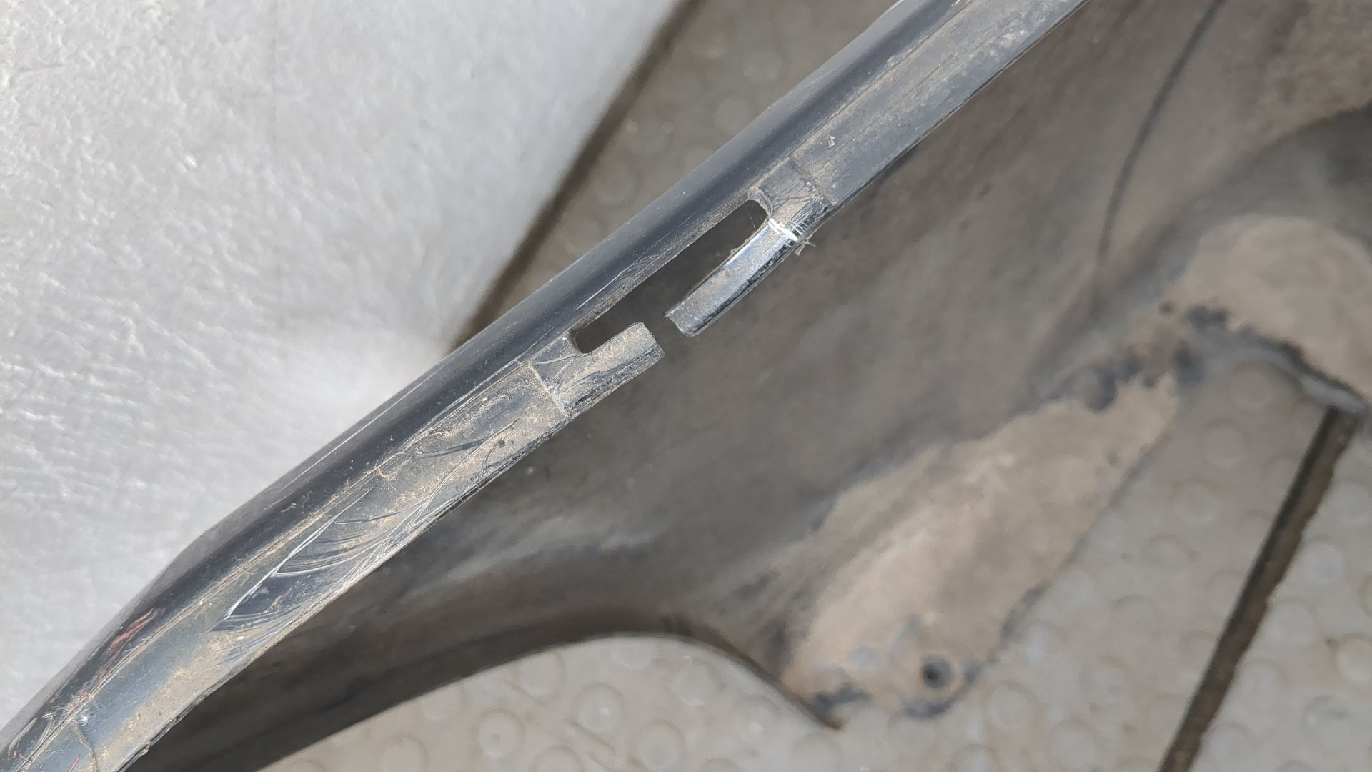 Бампер задний