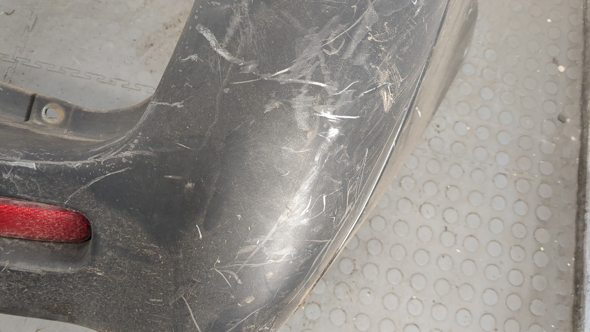 Бампер задний