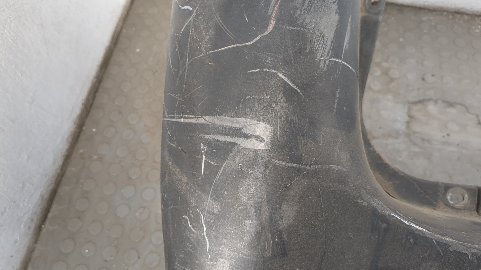 Бампер задний