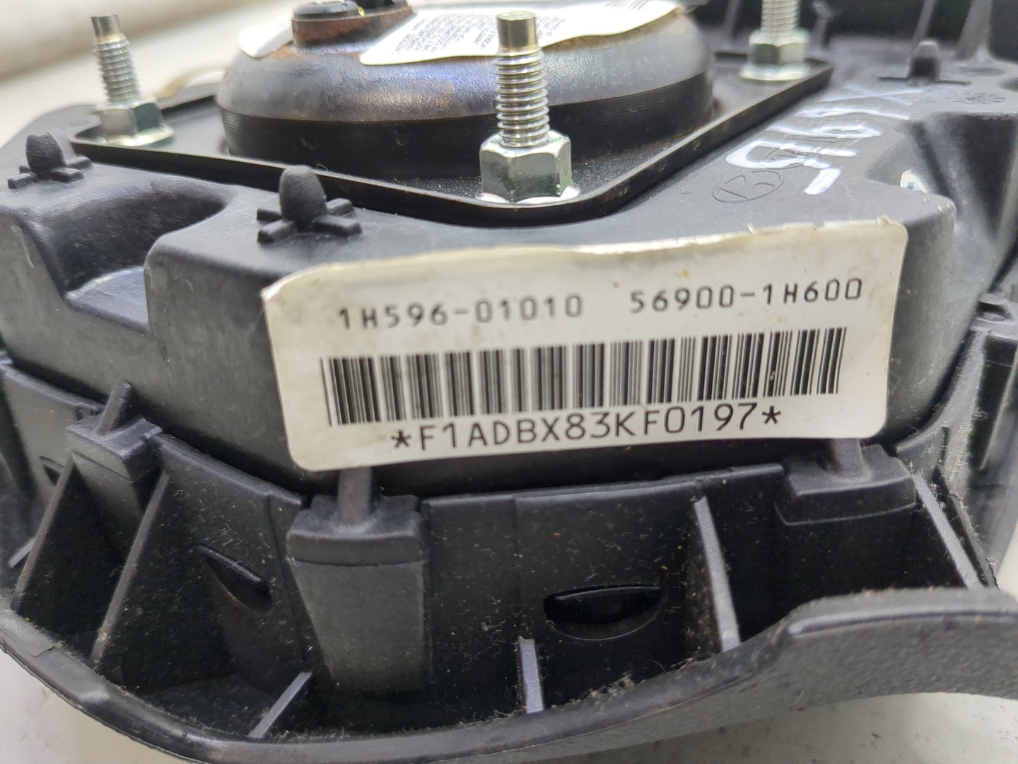 Подушка безопасности в рулевое колесо