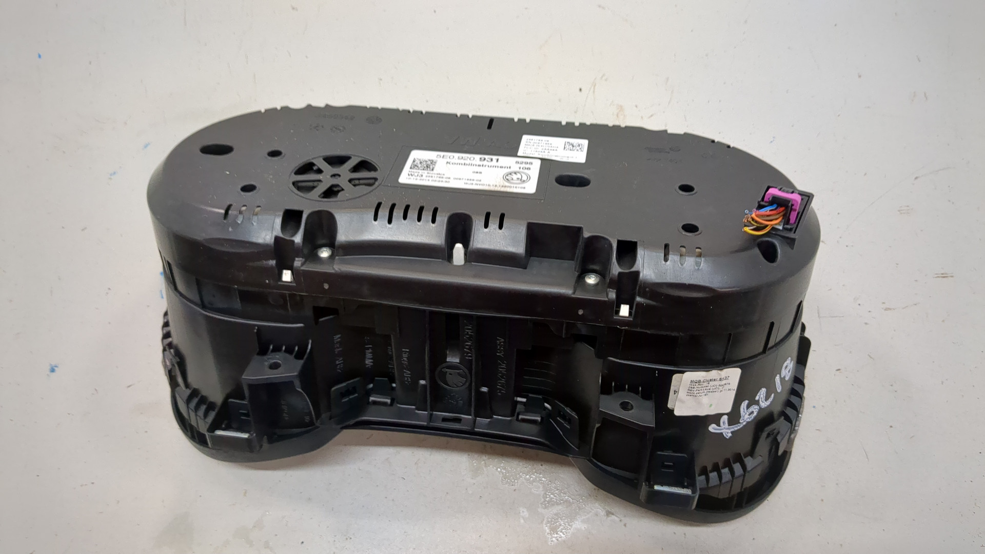 Панель приборов