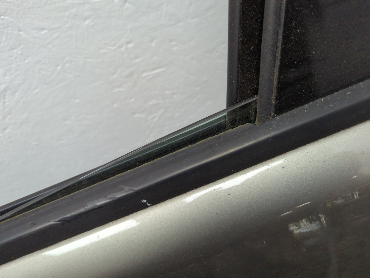 Дверь передняя левая