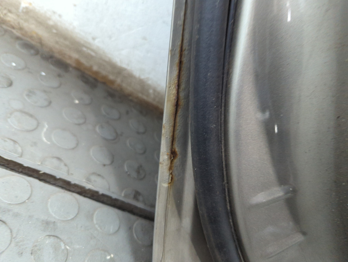 Дверь задняя левая