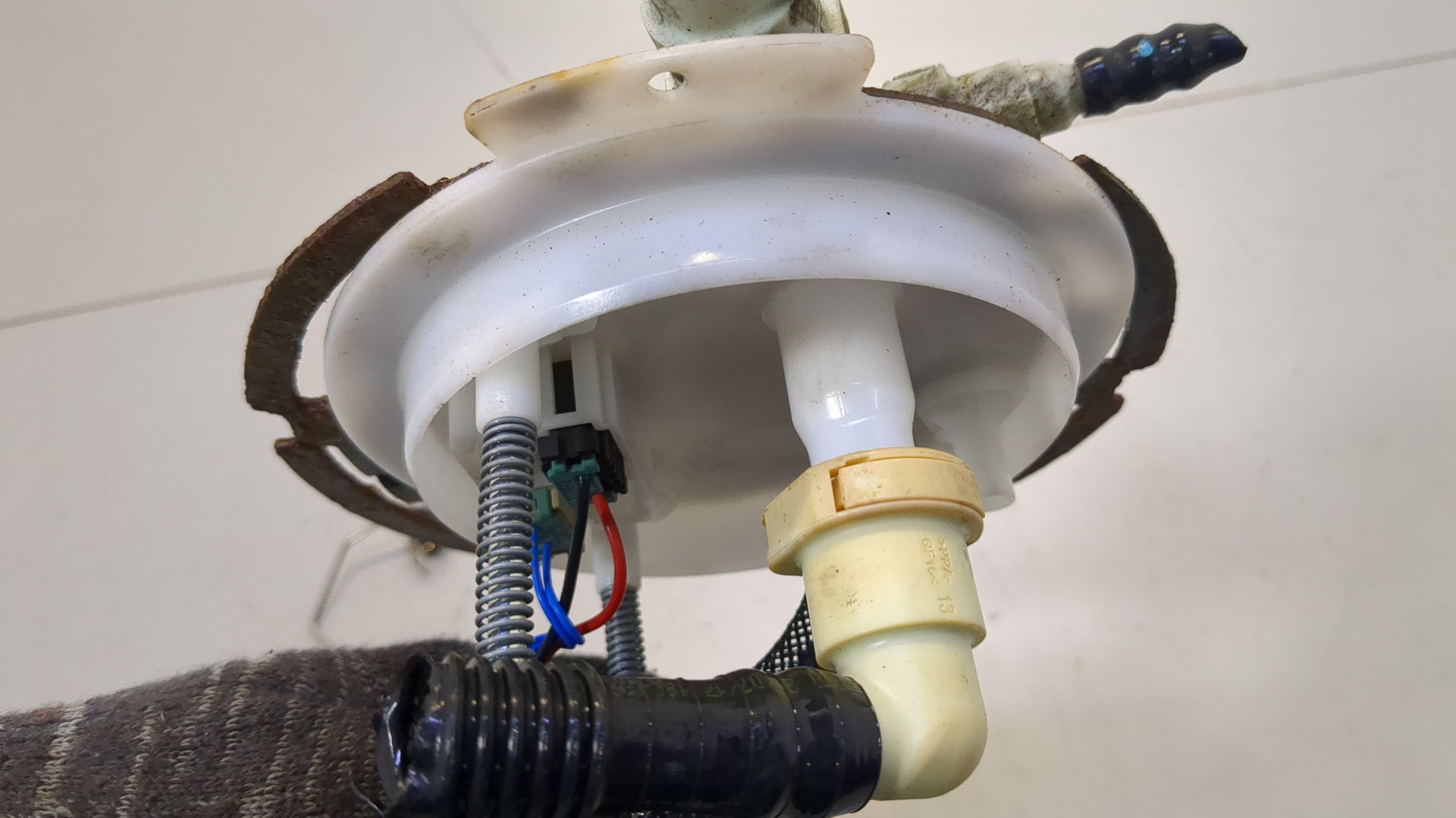 Насос топливный электрический